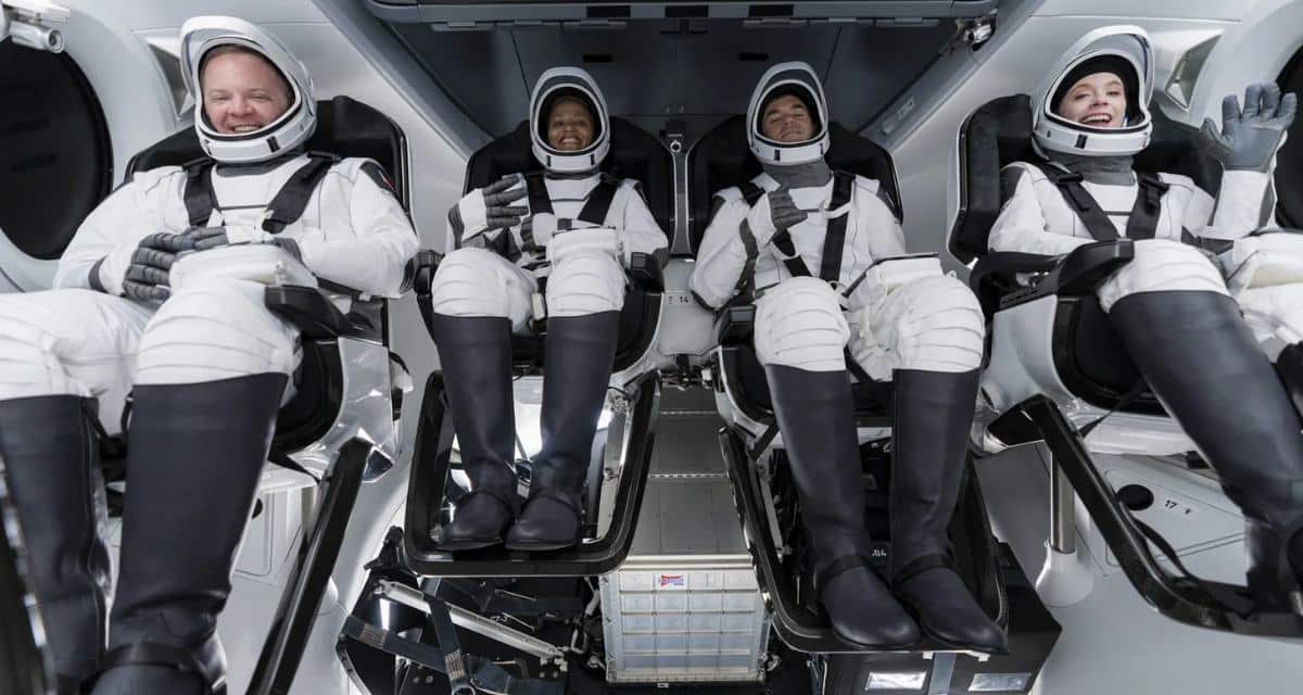 SpaceX-crew-Dragon-Inspiration4-thefutureparty